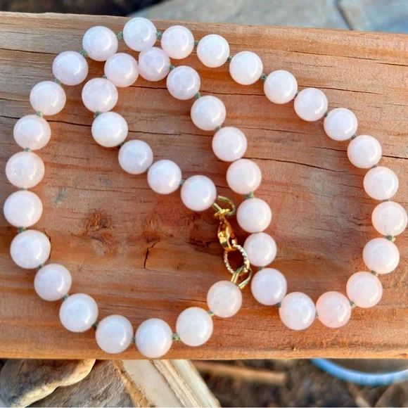 NWT Rose Quartz Choker, Translucent Pink Gem Beads on Green Silk, Hand Knotted - Picture 6 of 10